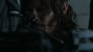 11x07 Daryl kills Mother