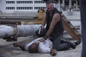 Мерл угрожает Ти-Догу