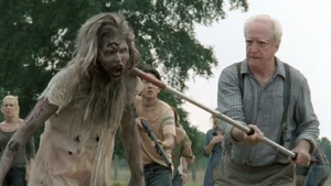 Хершел ведёт ходячего