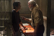 The-Walking-Dead-02