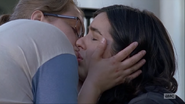 Dr. Denise kisses Tara.