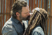 The-walking-dead-episode-801-rick-lincoln-4-935