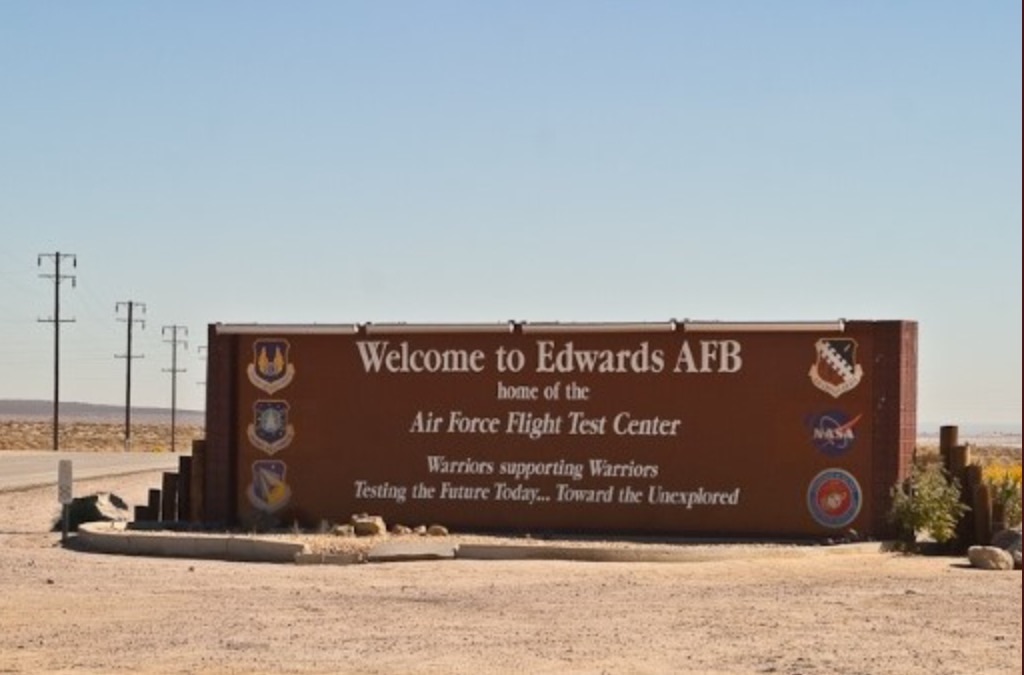 When it Comes to Snakes - Play it Safe! > Edwards Air Force Base > Article  View