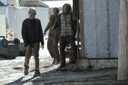 FTWD 6x01 Walkers