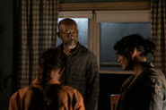 FTWD 8x04 New Family