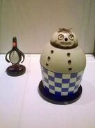 Feathers Mcgraw and the Autochef Museu da Marioneta.jpg (340 KB) The same puppet with the Autochef