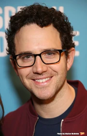 Santino-fontana500 wm77400339072