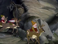 Snow-white-disneyscreencaps.com-8711