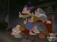 Snow-white-disneyscreencaps.com-3337