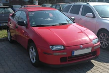 Mazda 323 auto2