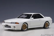 ditto, AUTOart 1:18 Scale Model Nissan Skyline GT-R (R32) Wangan Midnight "Reina" Late ver.
