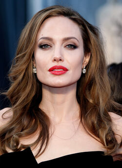Angelina Jolie - Wikipedia