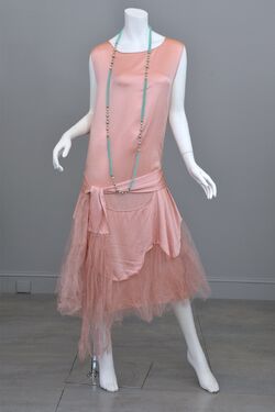 Zelda Fitzgerald S Outfit Warehouse 13 Artifact Database Wiki Fandom