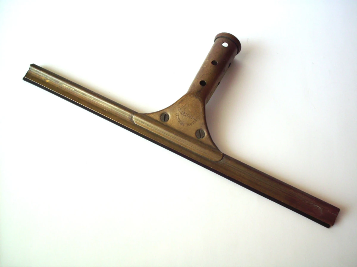 Florence McClung's Squeegee Warehouse 13 Artifact Database Wiki Fandom