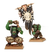 Orc Boyz (3) - Banner Carrier, Musician.jpg (44 KB) 8th Edition (Orc Boyz - with Banner and Drum)