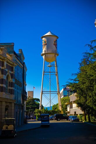 Warner Bros. Studio Tour Hollywood - Wikipedia