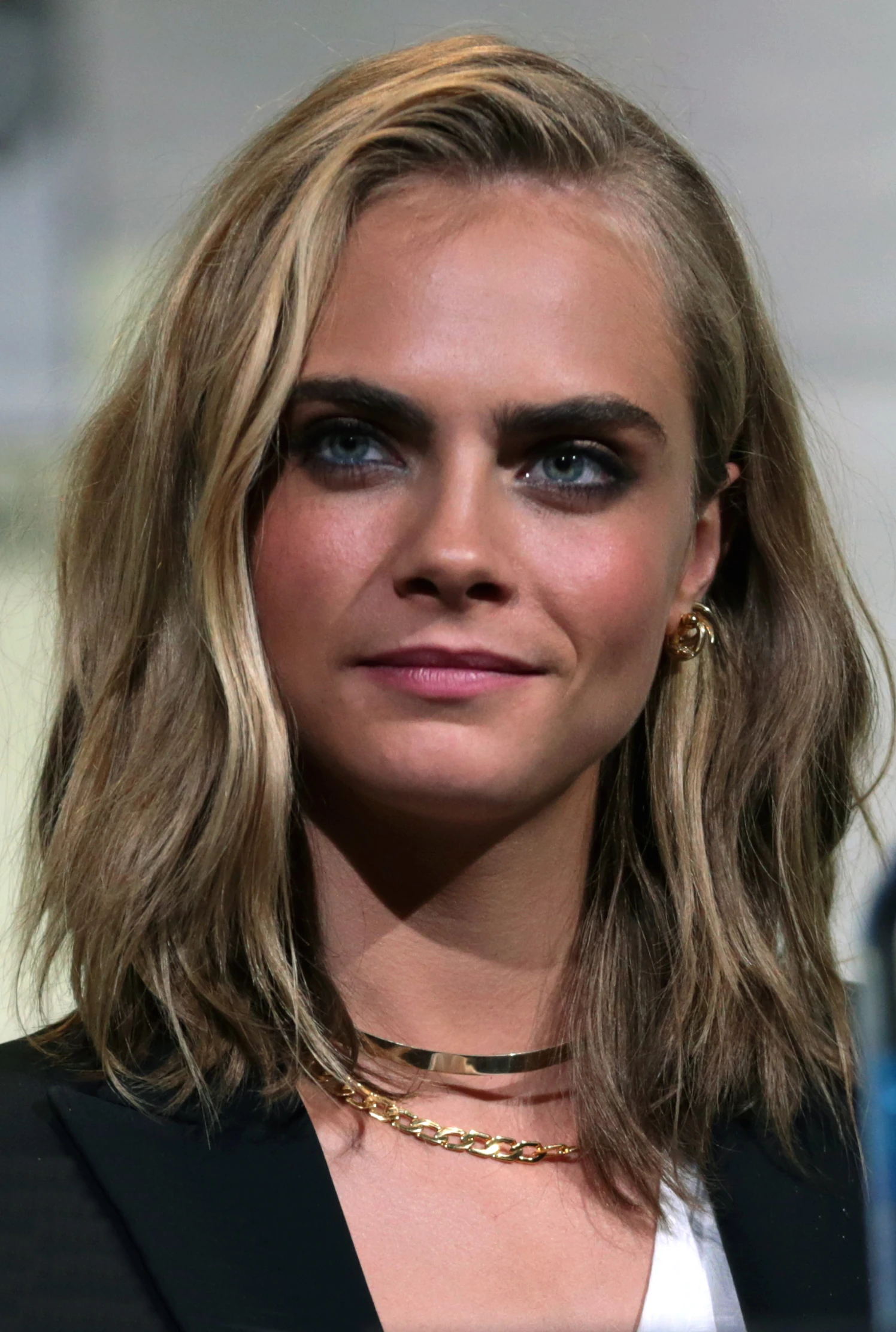 Cara Delevingne | Warner Bros. Entertainment Wiki | Fandom, image size:1496x2224