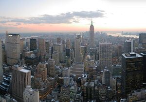 800px-NYC wideangle south from Top of the Rock