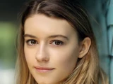 Daisy Edgar-Jones
