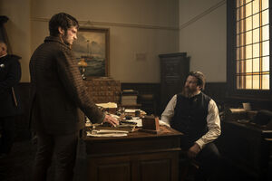 SE2-E10-Man-on-the-Wall-05-Richard-Bill