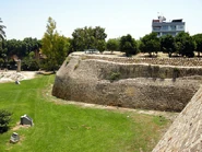 3679358602 eb04ccba57 z.jpg (183 КБ) Один из сохранившихся бастионов Никосии. В 1567 году венецианцы радикально перестроили город. Позднее укрепления перестраивались османами.