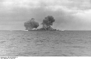 Bundesarchiv Bild 146-1984-055-13, Schlachtschiff Bismarck, Seegefecht