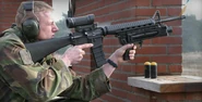 Colt Canada C7 с подствольным гранатомётом AG36.