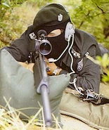 Psg1gsg9.jpg (35 КБ) Снайпер с винтовкой HK PSG-1.