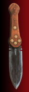 Нож в стиле хвост бобра, перекованный индейскими кузнецами из старого напильника.