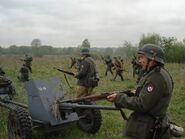 Солдаты в бою. Реконструкция.