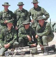 2433.jpg (111 КБ) Группа снайперов с винтовкой McMillan Tac-50.