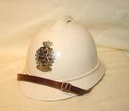 Luxpol1970a.jpg (29 КБ) Церемониальный шлем жандармерии, 1968 год.