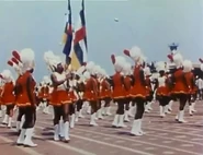 Snapshot20170603002009.jpg (35 КБ) Женщины в военной форме с флагами ЦАИ. Неизвестно, входили ли в состав императорской гвардии или нет.