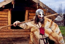 Вікінг з данською сокирою.