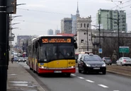 Autobus Solaris Urbino 18 na linii 525 na Moście Poniatowskiego (2015)