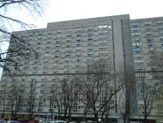 Jedyny budynek przypisany do ulicy Przechodniej, oznaczony numerem 2