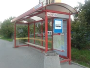 Kiepury 01 (by BartekBD).jpg (1,45 MB) Przystanek Kiepury 01 (2014) wiata typu "Adpol", porównaj: 2008