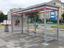 Wrocławska 02 (by Kubar906).jpg (1,42 MB) Przystanek Wrocławska 02 (wiata seryjna) (2020 • 2018 • 2013)