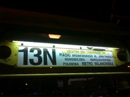 Tablica boczna (zewnętrzna) sylwestrowej trasy linii 13N