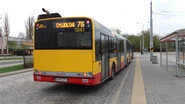 Autobus Solaris Urbino 18 na linii 716 na pętli Cmentarz Wolski (2016)