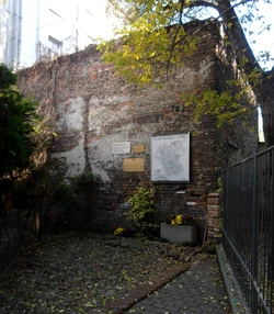 Złota (nr 62, fragment muru getta)