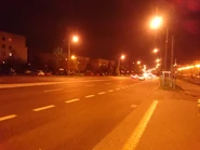 Stryjeńskich (po zmroku).jpg (8,04 MB) Ulica Stryjeńskich po zmroku, w kierunku południowym za ul. Belgradzką
