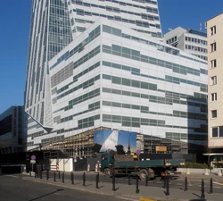 Złota (nr 44, przyziemie)