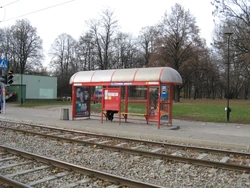 Przystanek Sowińskiego 02 (wiata typu „Adpol”) (2008)