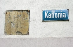  tabliczka z dawną nazwą ulicy