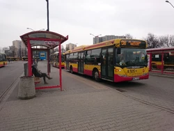 Metro Wilanowska 16 (autobus 108)