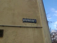 Stara tabliczka z adresem domu nr 1