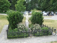 Kapliczka-maczka.jpg (764 KB) Figura maryjna przy rondzie