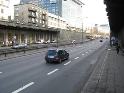 Aleja Armii Ludowej w wiadukcie pod 