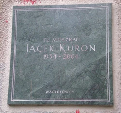 Tablica pamiątkowa Jacek Kuroń Mickiewicza 27